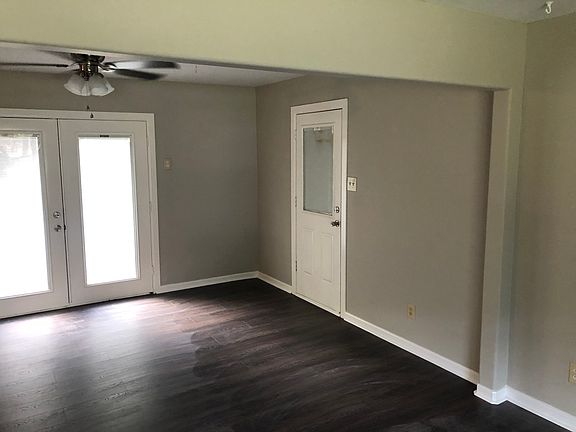 4th image of 2311 Kelly Lynn Ln