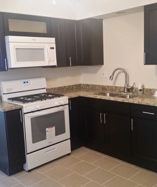 2nd image of 444 E 109th St APT 1F