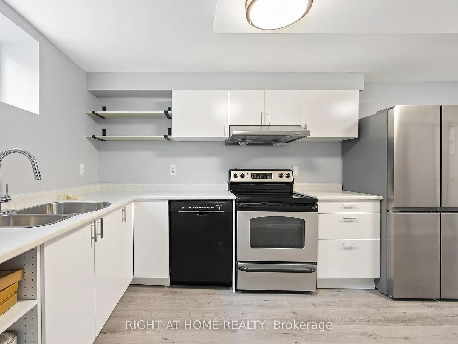 2 bed, $2,100 — Photo 2
