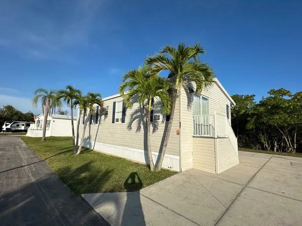 867 Arapaho Trl, Fort Myers Beach, FL 33931