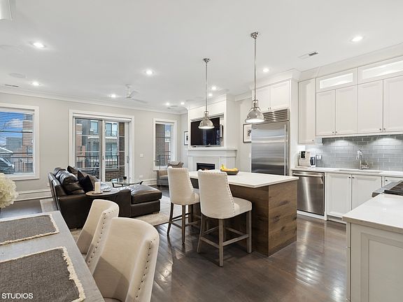 5th image of 1320 W Wrightwood Ave #2