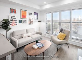 484 Spadina Ave #810, Toronto, ON M5S 0E4