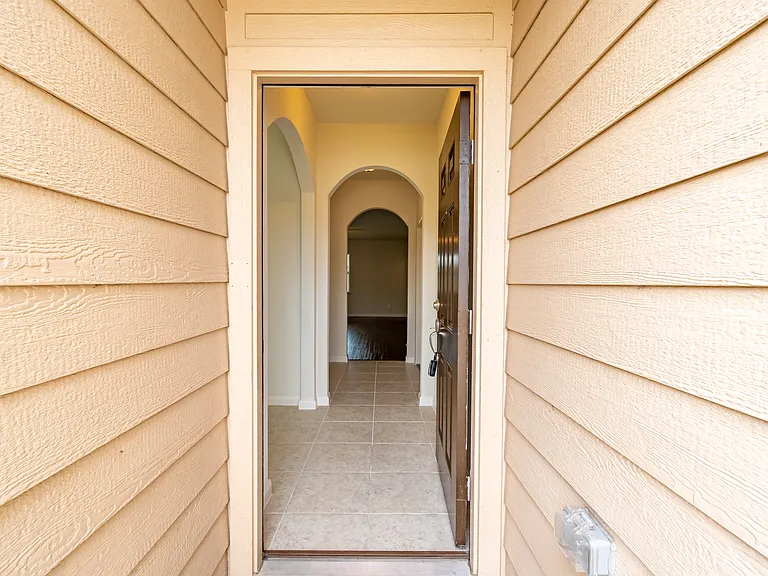 1911 Hot Springs Way — Photo 3