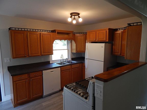 4th image of 407 S Eastland Ave
