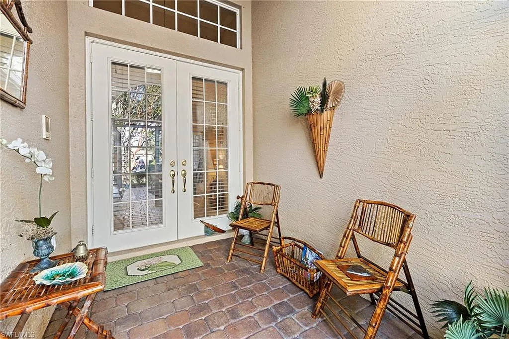 3 bed, 2.0 bath, 1745 sqft, $12,000 — Photo 3