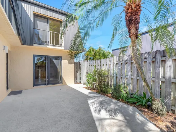 2330 Waterside Drive #33-C, Lake Worth, FL 33461