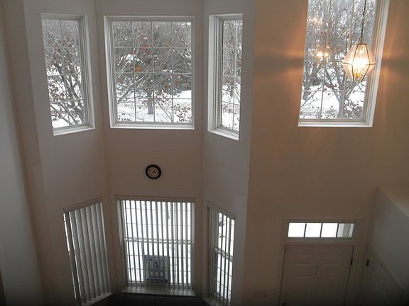 3rd image of 278 Blue Spruce Ln