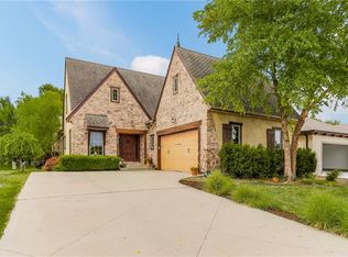 2103 Chateau Pl, Raymore, MO 64083