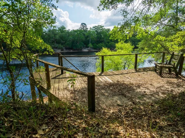 680 SE Riverside W, Mayo, FL 32066