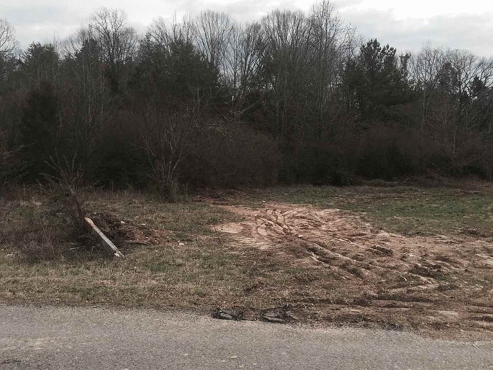 1st image of 704 County Rd