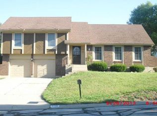 7706 E 74th St, Kansas City, MO 64133