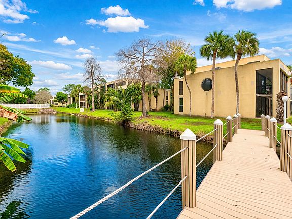 3rd image of 2941 SW 87th Avenue #407