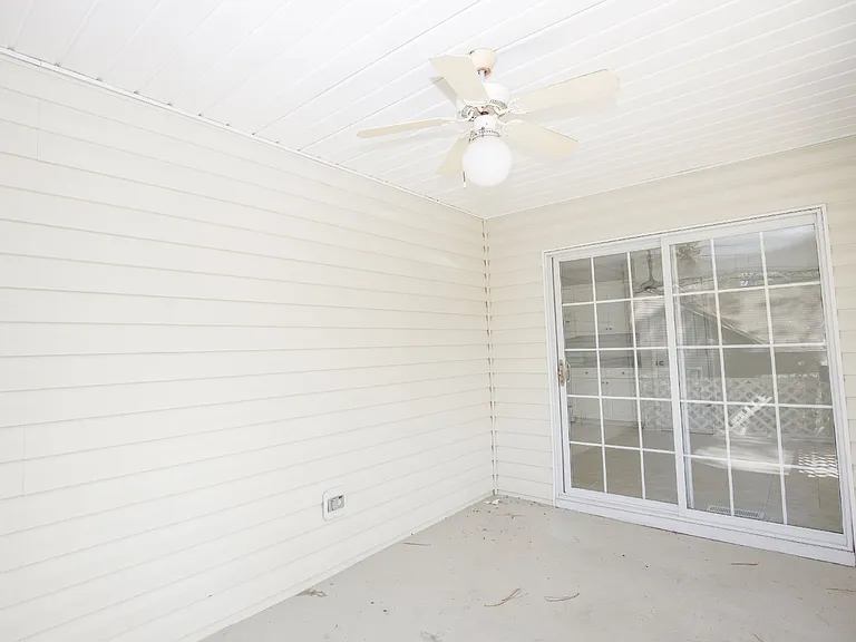 8 Moore Dr — Photo 45