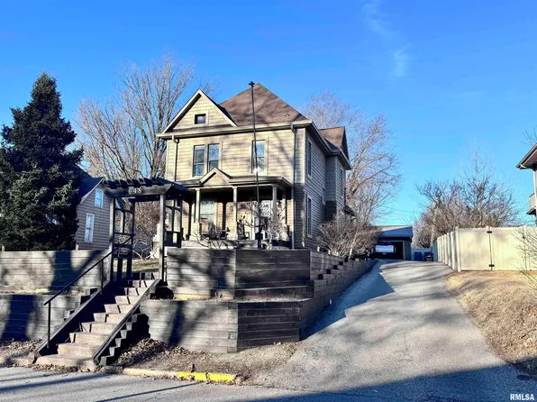 648 S Randolph St, Macomb, IL 61455