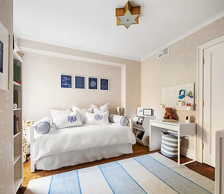 Sold by Compass | media 19