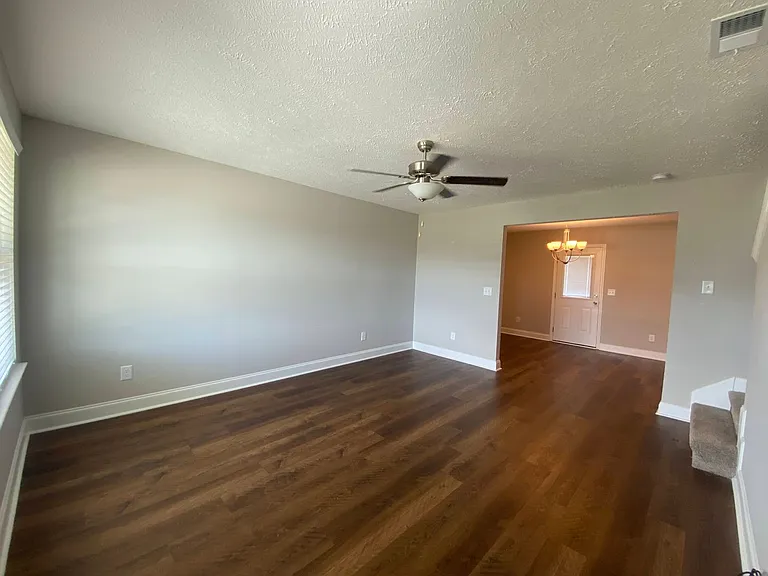 1008 Berra Dr — Photo 7