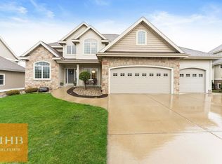 1706 Daily Dr, Waunakee, WI 53597