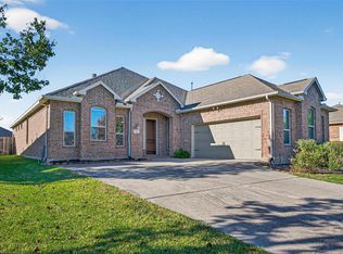 110 Carriage Ct, Magnolia, TX 77354