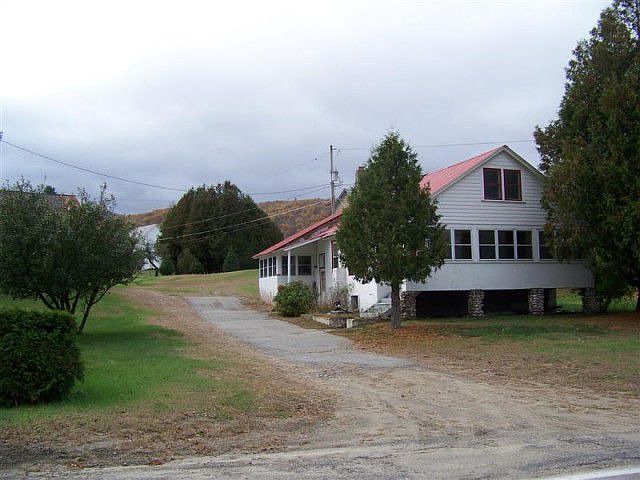 2nd image of 127 Main St