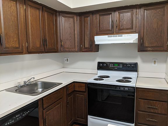 5th image of 1004 E Lancaster Ave