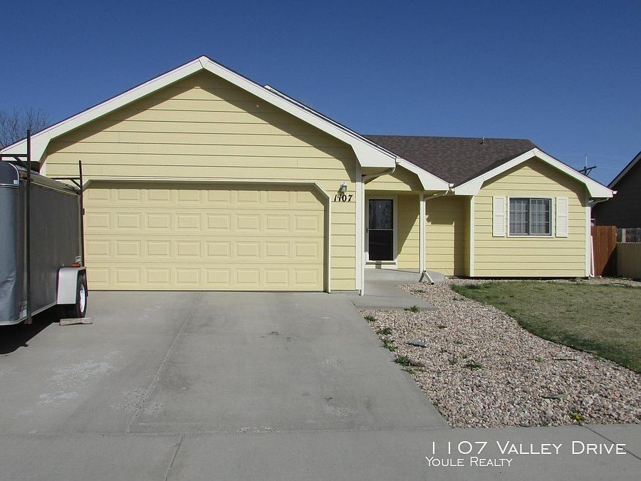 1st image of 1107 Valley Dr