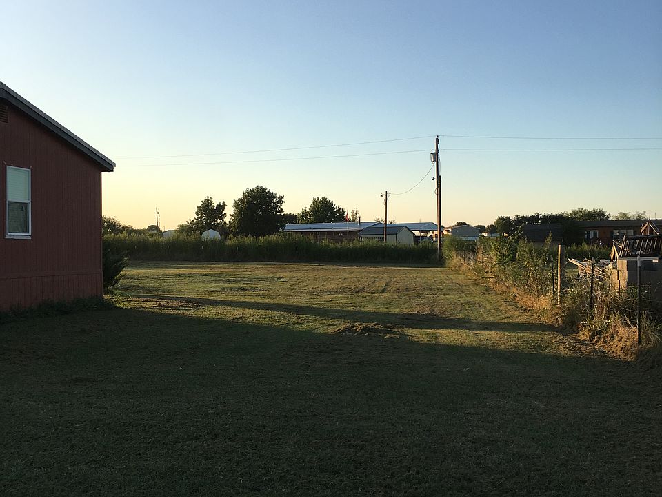 Side yard 