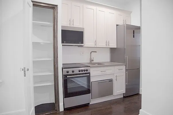 Rented by Dynamik Realty | media 19