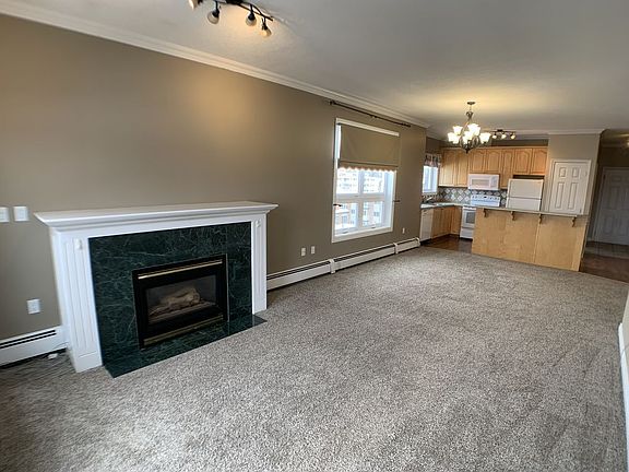 3rd image of 10101 Morrison St #405