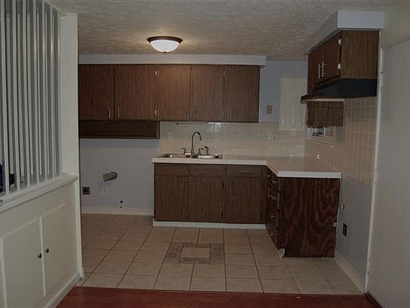 5th image of 2600 Ipsen Ct