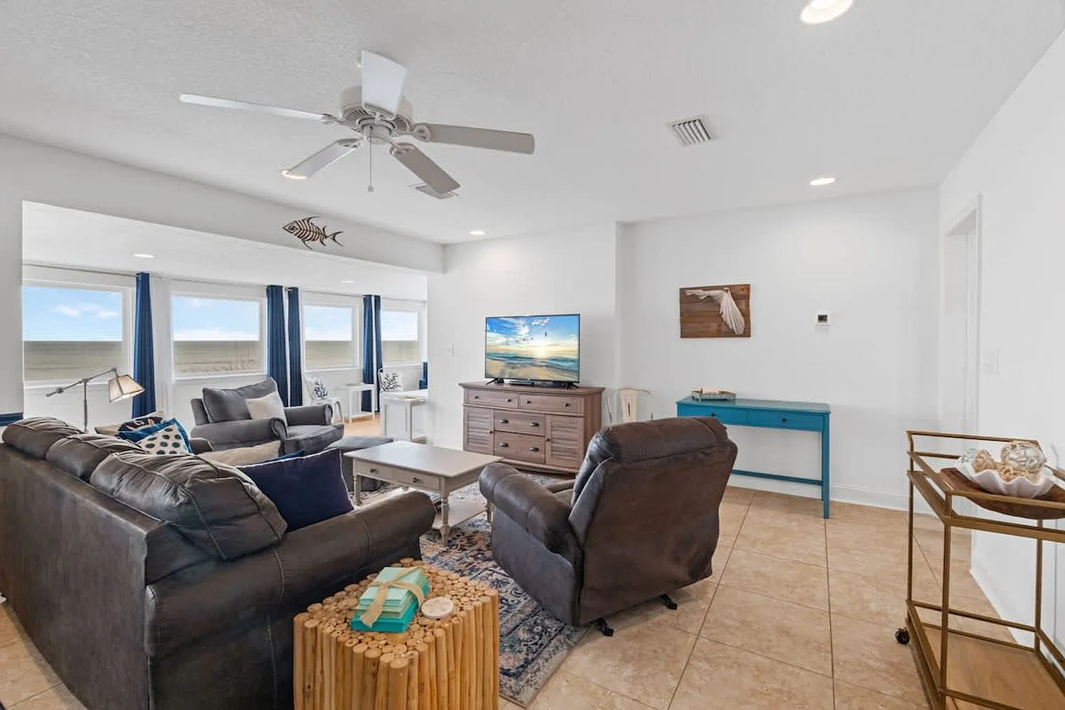 3 bed, 3.0 bath, 1743 sqft, $10,003 — Photo 1