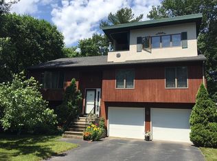 14 Simmons Rd, Barrington, RI 02806