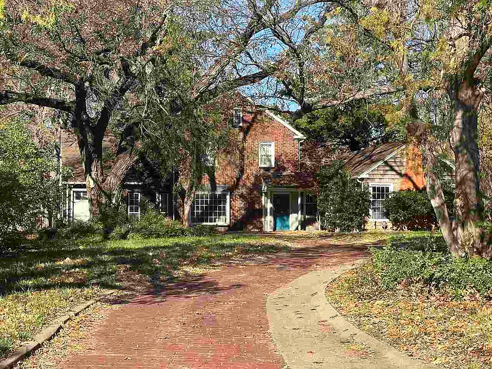 2nd image of 146 Whitworth Ave