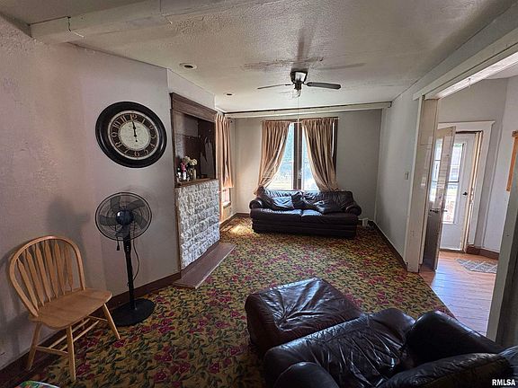 2nd image of 628 N 7th St