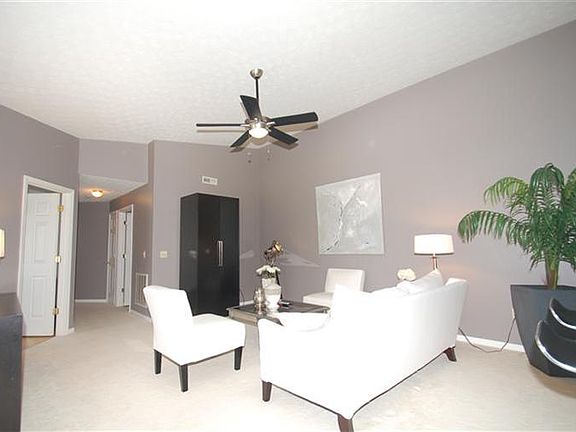 2nd image of 7045 Glen Kerry Ct