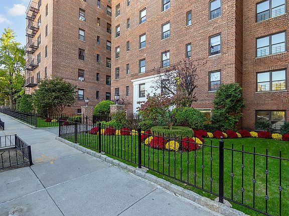 5th image of 138 71st St APT C14