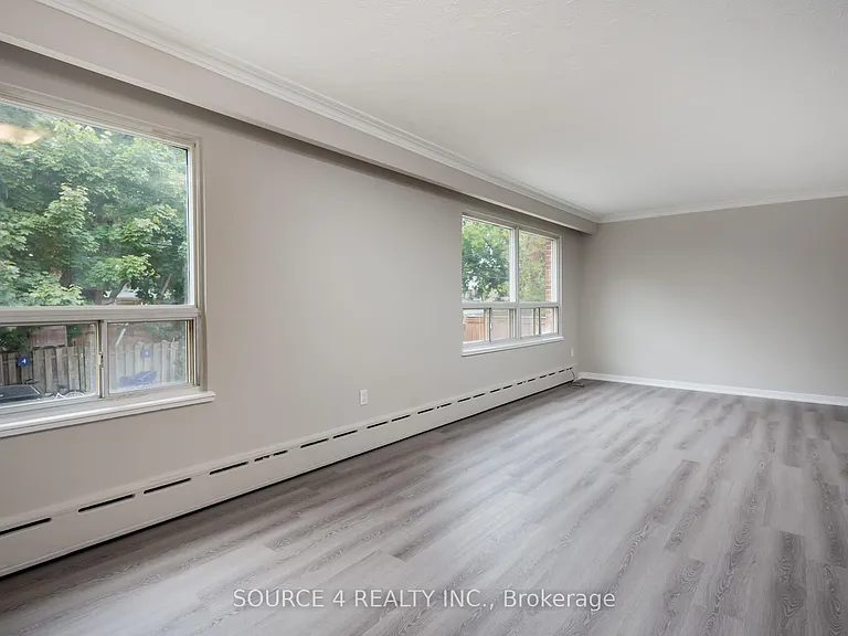 122 5th St #8 — Photo 7