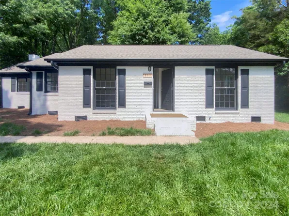 822 Ridgedale Ct, Charlotte, NC 28206