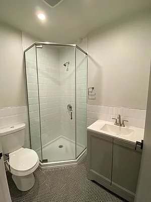 Rented by Ozymandius Realty | media 14