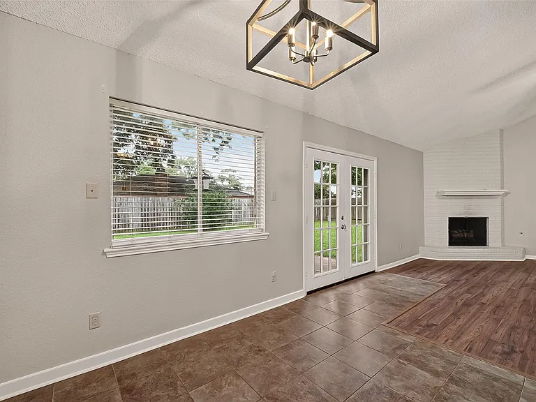 16451 Cavendish Dr — Photo 12