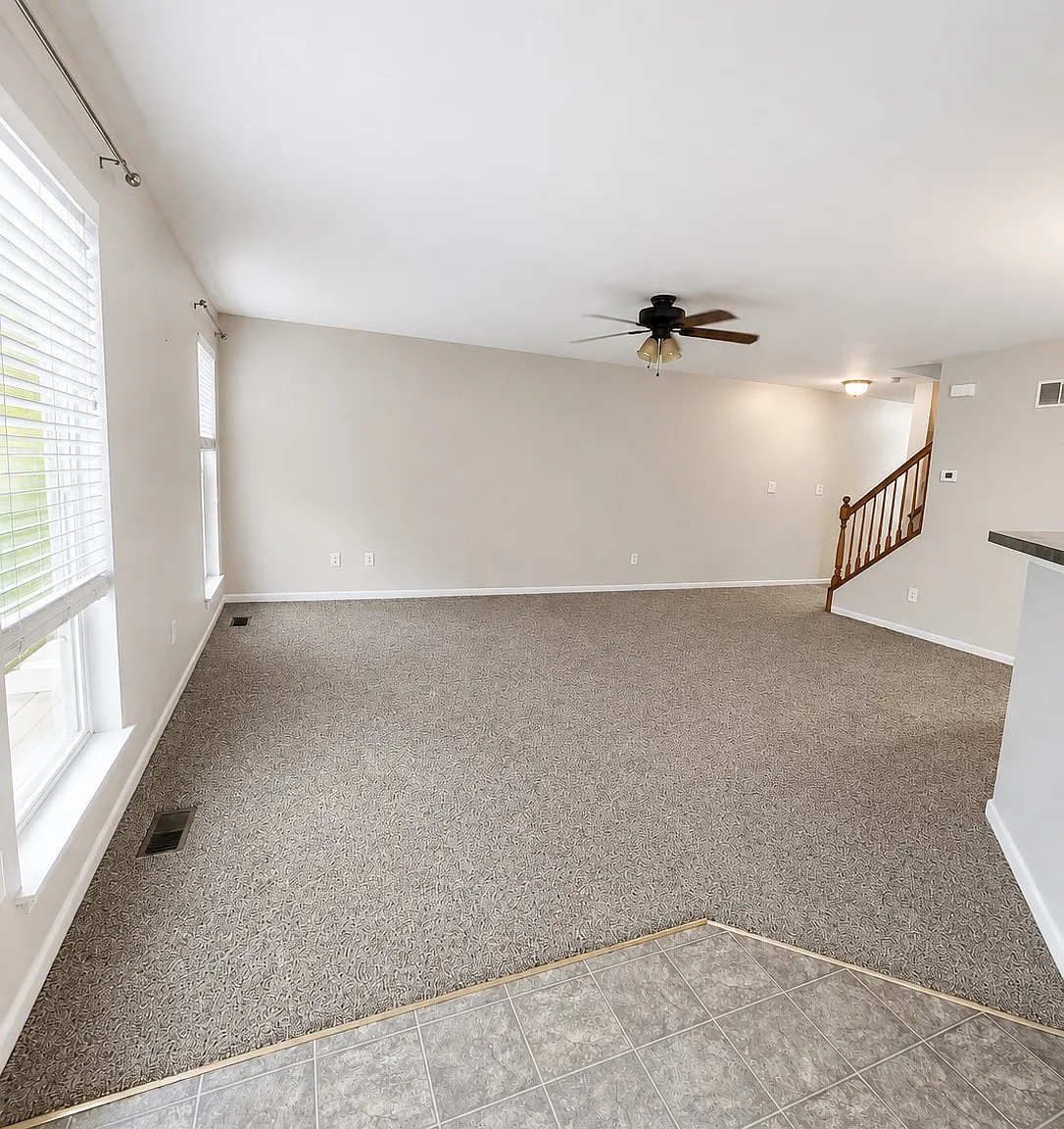 3 bed, 2.5 bath, 2220 sqft, $2,200 — Photo 3