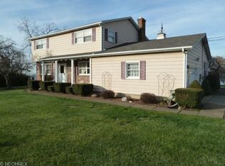 4613 Colonial Ct, Vermilion, OH 44089