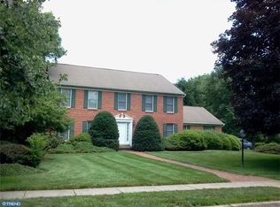 2 Sarah Dr, Princeton Junction, NJ 08550