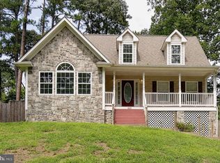 462 Buckler Dr, Lusby, MD 20657