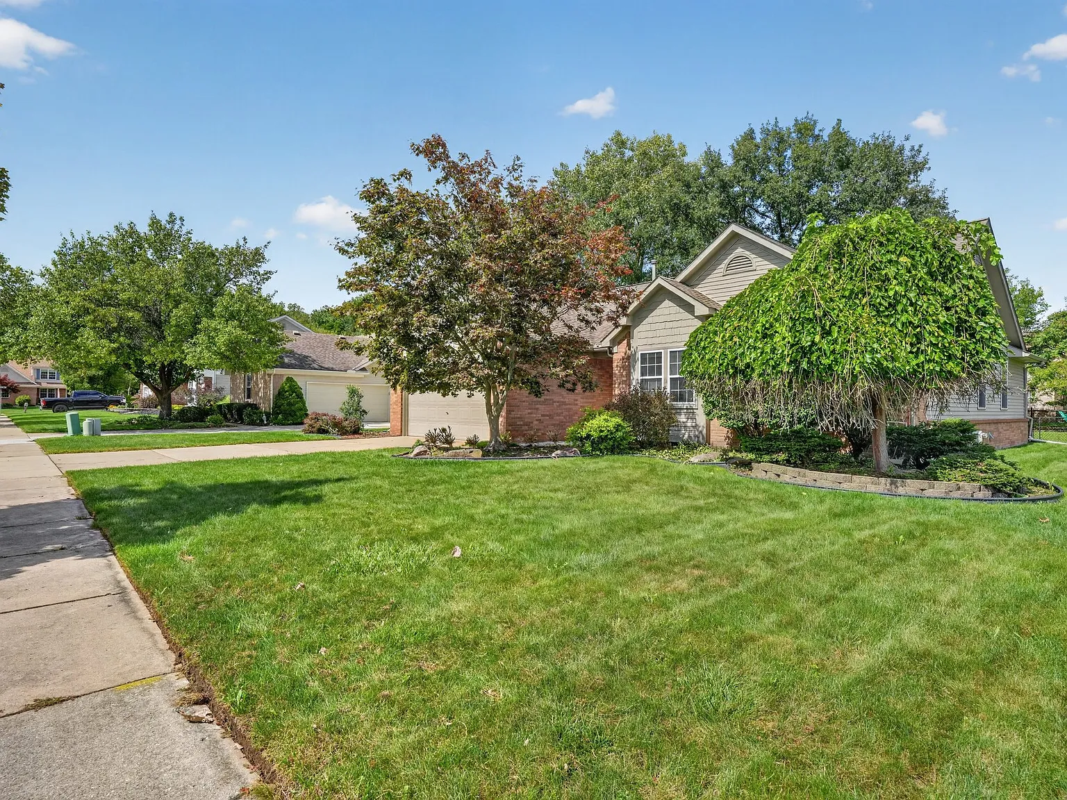 3 bed, 1650 sqft, $2,500 — Photo 4