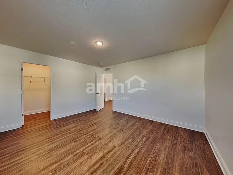 8331 Merlin Dr — Photo 14