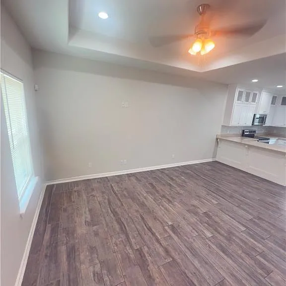 1909 W Harrison St #2 — Photo 3
