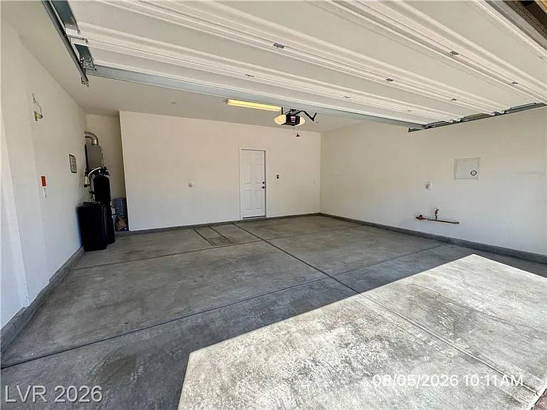 2602 Cava Tirreni St — Photo 42