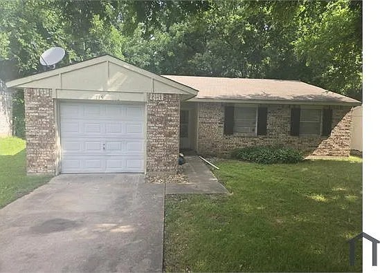 3 bed, 1250 sqft, $2,290 — Photo 4