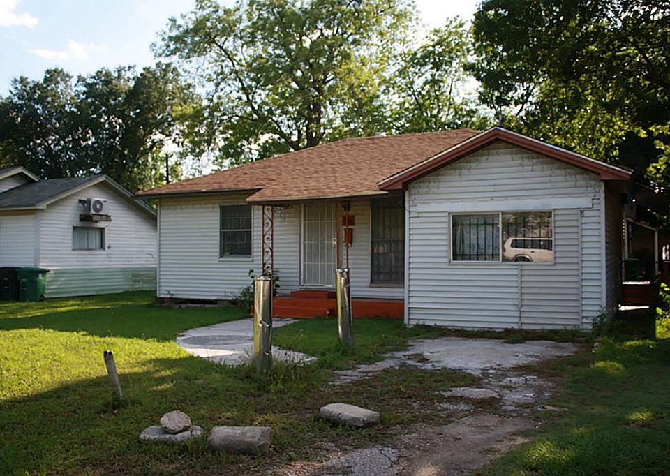 Comfortable & Cozy Living Right here