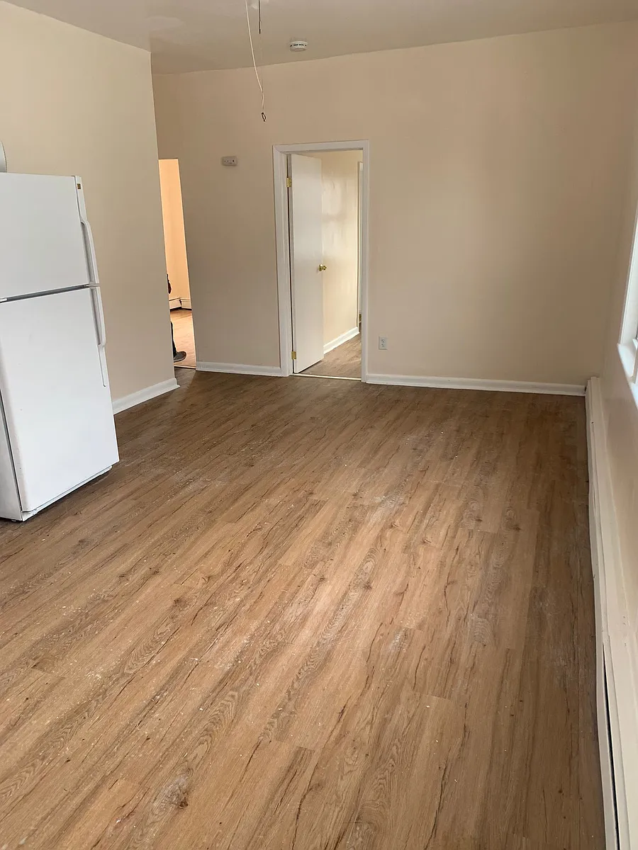 Building Photo - 381 Lanza Ave #4